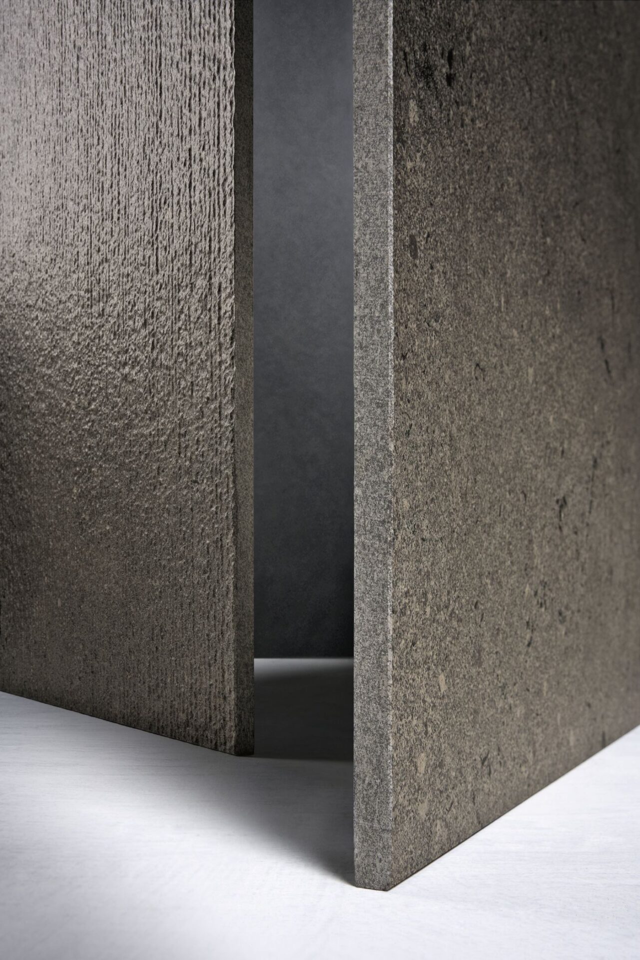 Ariostea Elementae Labi in een interieur