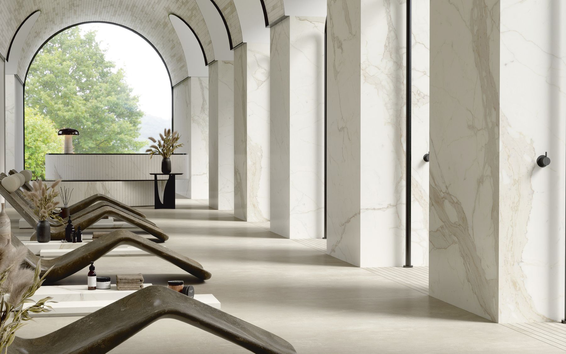 Iris Marble Active tegels in een interieur