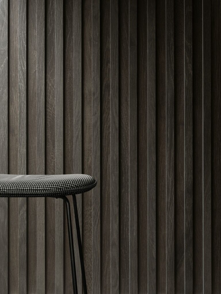 Kronos Les Bois Cobolo in een interieur