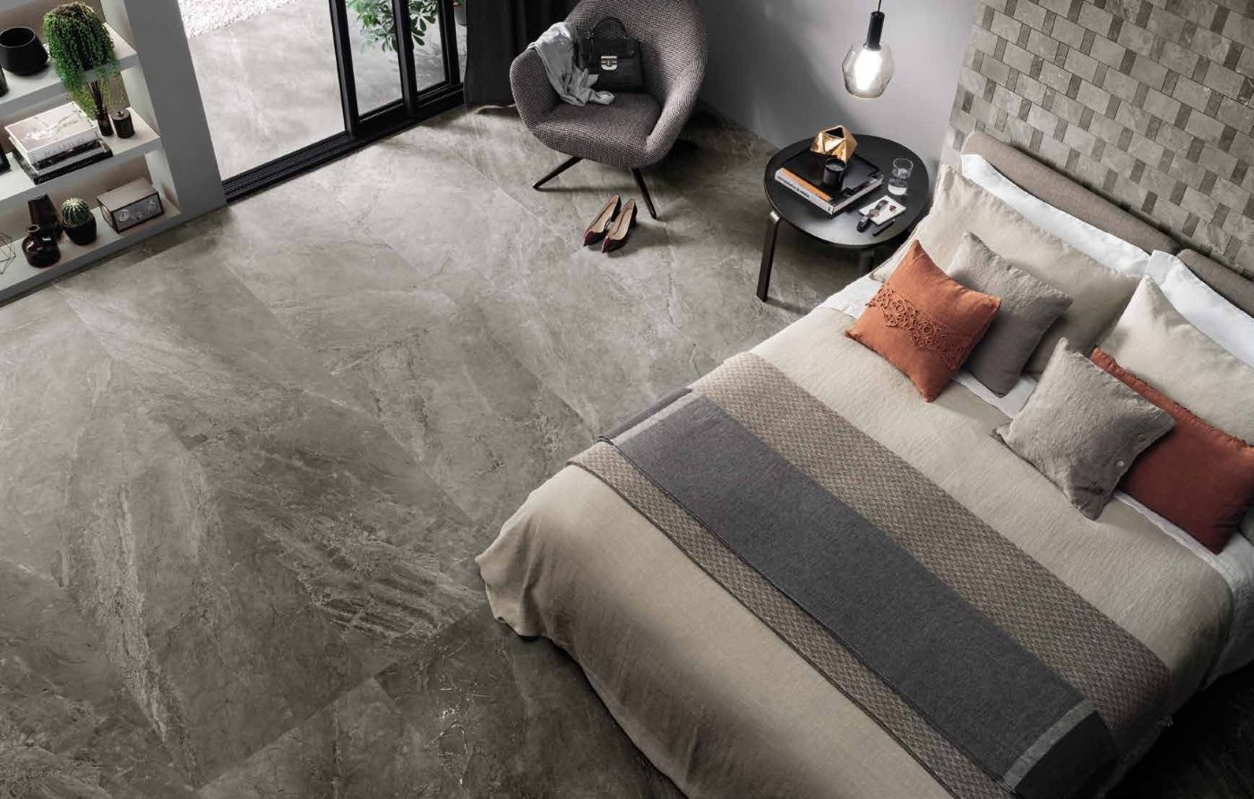 Polis Stoneheart Nightstone in een interieur